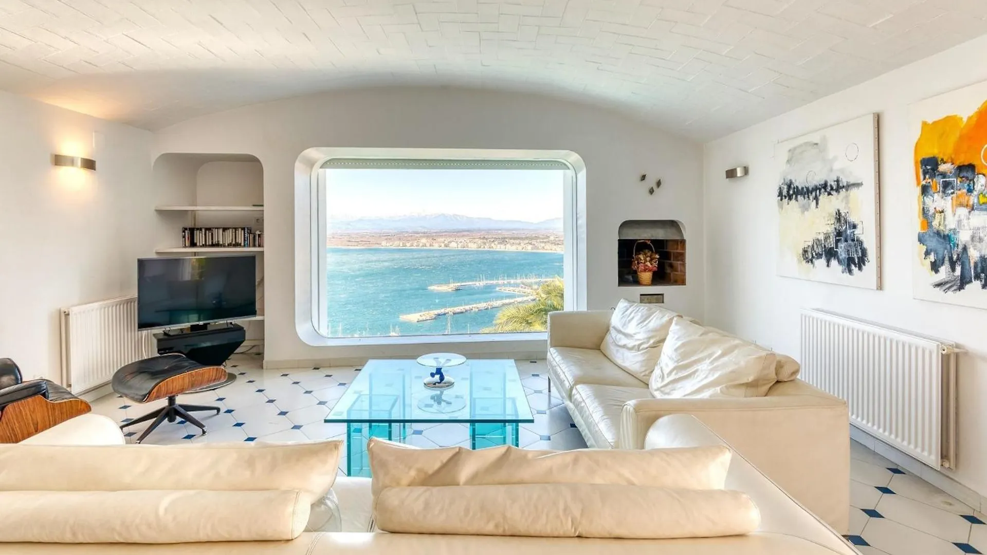 Apartment In Roses Near Sea 0*,